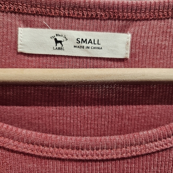 The Black Dog Classic Long Sleeve Shirt Size Small Stretch Pink Casual Ribbed - Picture 6 of 7